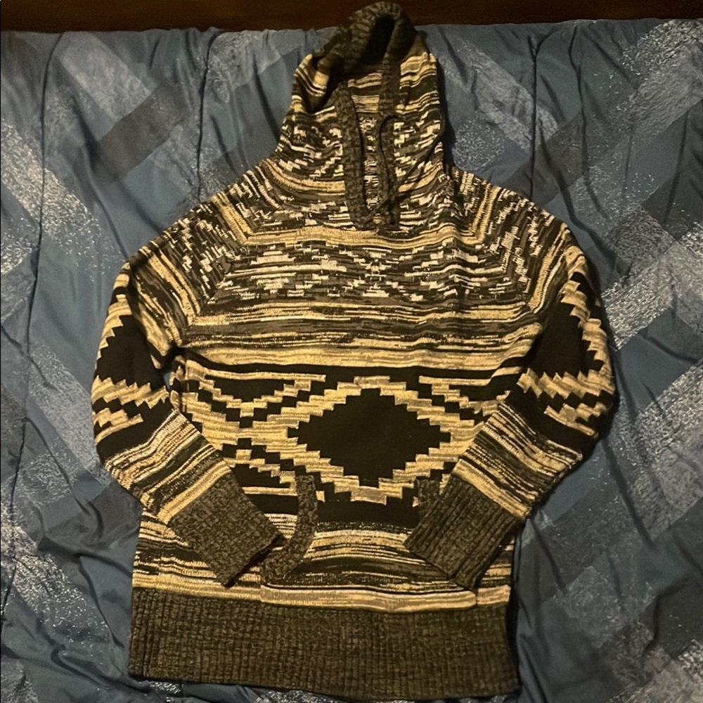 Velzera Black and Tan Shrug with Geometric Patterns